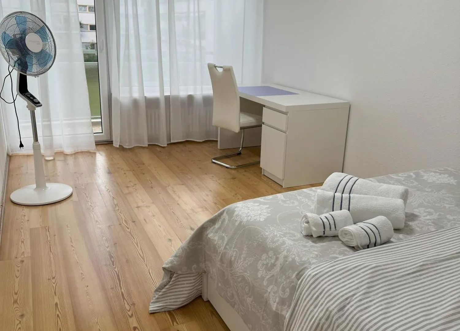 Sunny Apartment With Pool Access Munich